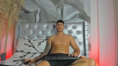 thomas online show from 09/19/25, 07:14