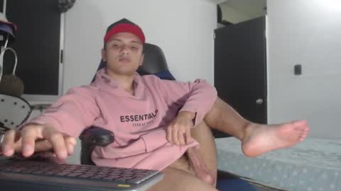 Snapshot of thomass_bender chatting on 11/13/25, 07:07 Thomas bender online show from 11/13/25, 07:07