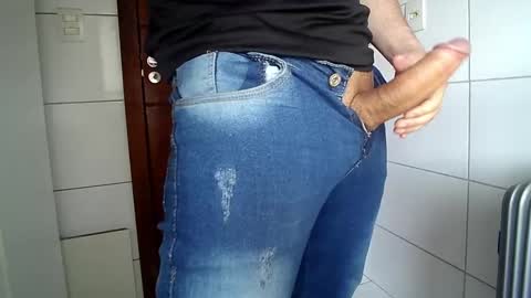 thomaz__ online show from 09/25/25, 06:44