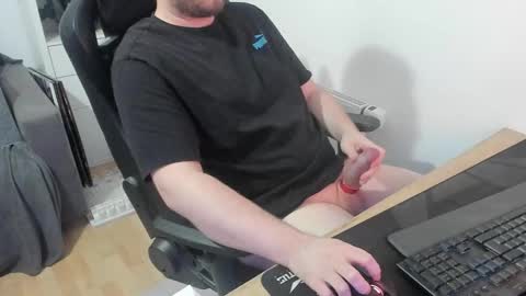 Snapshot of thommy2008 chatting on 02/23/26, 12:57 thommy2008 online show from 02/23/26, 12:57