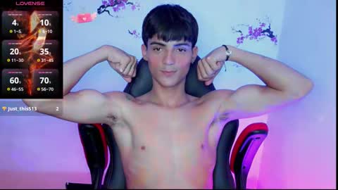 Thomas online show from 09/25/25, 02:59