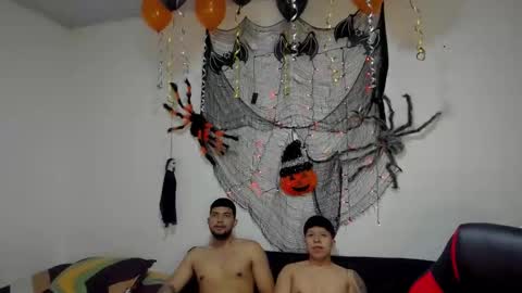 Snapshot of thomson_hot01 chatting on 10/15/25, 05:29 thomson_hot01 online show from 10/15/25, 05:29