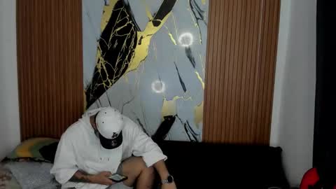 thomson_hot01 online show from 11/30/25, 05:22