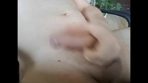 Snapshot of thomsonv2 chatting on 11/17/25, 09:26 thomsonv2 online show from 11/17/25, 09:26