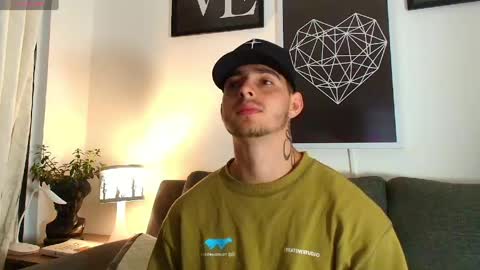 thomylov online show from 03/28/26, 09:42