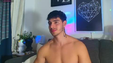 thomylov online show from 04/10/26, 01:44