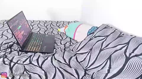 thonyxxx_ online show from 01/14/26, 04:40