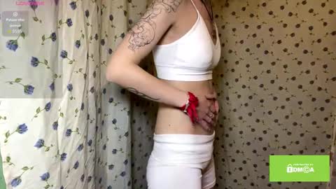 Lola  3 a gift for every fan club member online show from 02/10/26, 09:08