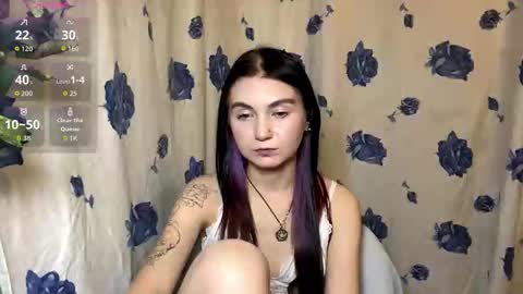 Lola  3 a gift for every fan club member online show from 02/18/26, 08:16