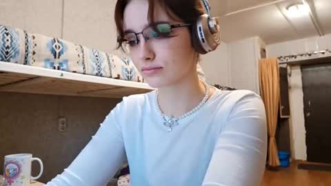 Grace online show from 10/15/25, 01:00