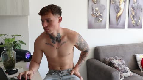 Sebastian online show from 12/08/24, 03:56