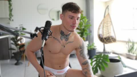 Sebastian online show from 03/02/25, 03:48