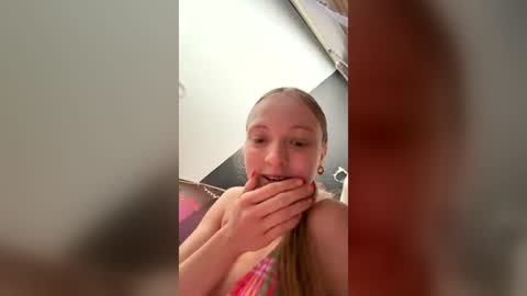Snapshot of thornablyss chatting on 06/11/26, 04:38 thornablyss online show from 06/11/26, 04:38