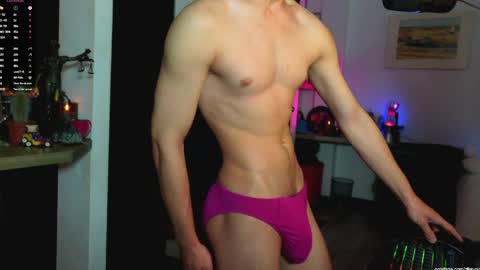   L e a n d e r   25OFF ON MY OF online show from 05/15/26, 03:41