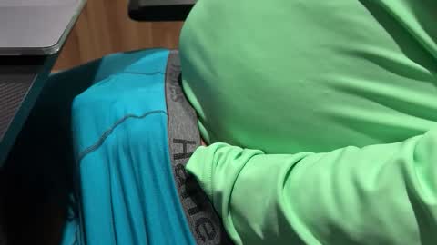 throattheballs online show from 06/08/26, 04:46
