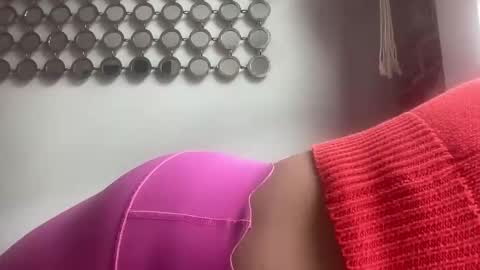 Snapshot of throatyygoat chatting on 10/25/25, 08:03 throatyygoat online show from 10/25/25, 08:03