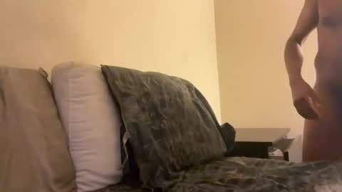 Snapshot of throbbingxxx chatting on 05/10/26, 09:36 austin xzandros online show from 05/10/26, 09:36