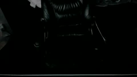 Snapshot of thssguy32 chatting on 11/16/25, 08:42 thssguy32 online show from 11/16/25, 08:42