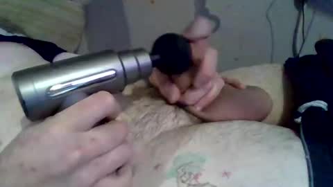 Snapshot of thunder8u42 chatting on 09/14/25, 10:31 thunder8u42 online show from 09/14/25, 10:31