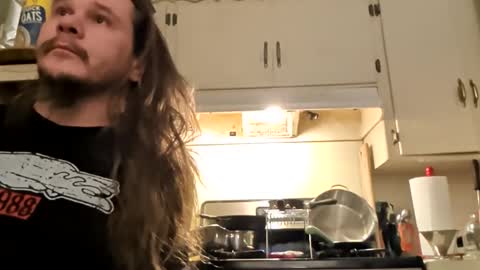 Snapshot of thunder8u42 chatting on 12/16/25, 12:54 thunder8u42 online show from 12/16/25, 12:54