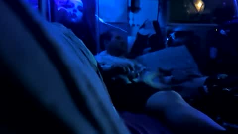 thunder8u42 online show from 04/21/26, 09:15