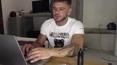 Snapshot of thybautsenses chatting on 09/17/25, 03:46 thybautsenses online show from 09/17/25, 03:46