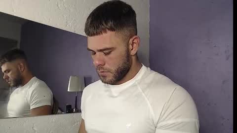 Snapshot of thybautsenses chatting on 10/17/25, 05:10 thybautsenses online show from 10/17/25, 05:10