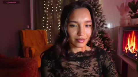 tia_j online show from 12/05/25, 06:37