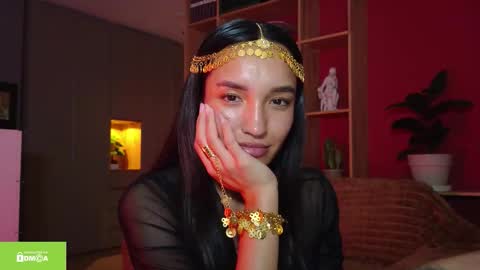 tia_j online show from 12/13/25, 07:53