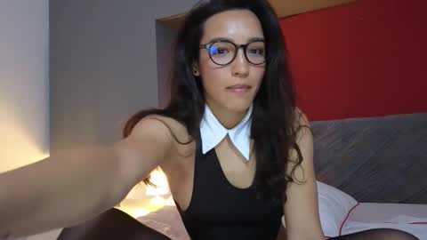 tia_j online show from 03/21/26, 08:23