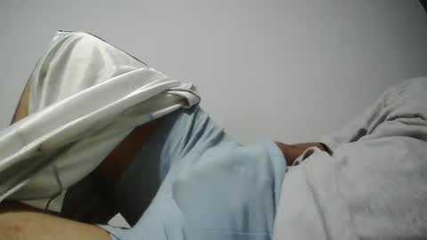 tiago2588 online show from 02/12/25, 11:41