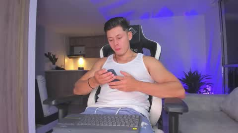 santiago online show from 02/04/26, 01:55