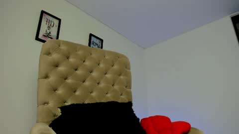 Snapshot of tiago_hannah chatting on 07/11/26, 08:17 carolina online show from 07/11/26, 08:17