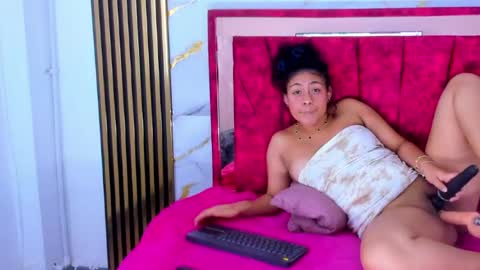 tiana_hots online show from 04/21/26, 02:51