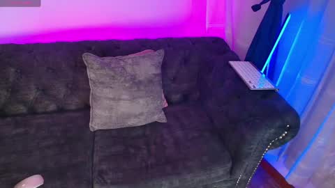 tiana_rosse_ online show from 04/11/26, 11:58