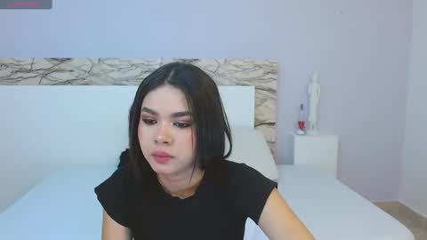 tianaglow4 online show from 03/08/25, 11:37