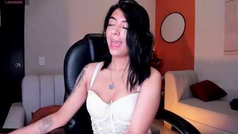 Snapshot of tianna_rossi chatting on 10/12/25, 05:06 Tianna Rosi online show from 10/12/25, 05:06