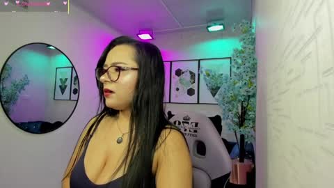 Tiara  online show from 05/24/26, 03:22