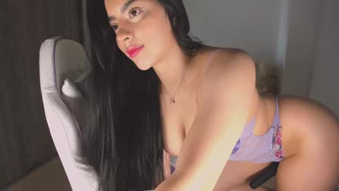 Snapshot of tiaraaa_02 chatting on 09/13/25, 06:02 Tiaraaa 02 online show from 09/13/25, 06:02