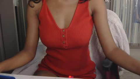 Tiara online show from 09/30/25, 07:35