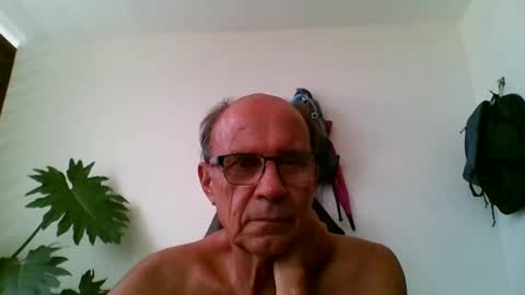 Snapshot of tiaretiareopui chatting on 01/17/25, 08:24 tiaretiareopui online show from 01/17/25, 08:24