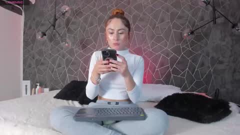 Snapshot of tiarha_18 chatting on 01/16/26, 06:50 TIARHA 18 online show from 01/16/26, 06:50