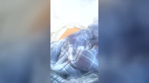 tiburon_8 online show from 04/24/26, 10:23