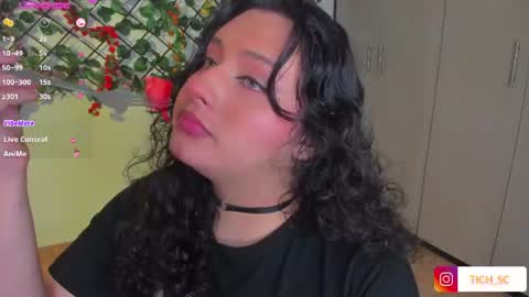 Snapshot of tich___ chatting on 07/23/26, 05:27 tich___ online show from 07/23/26, 05:27