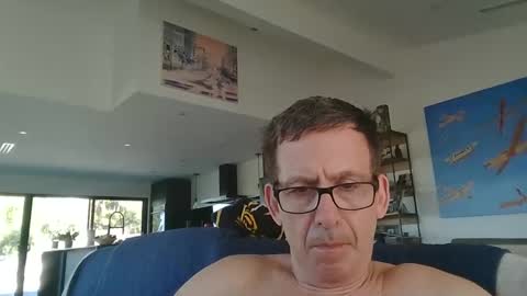 JustMe online show from 01/01/25, 07:10