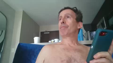 JustMe online show from 01/11/25, 05:51