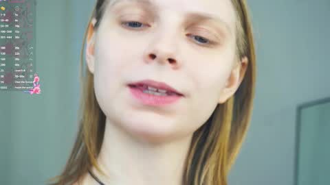 Lily online show from 03/11/26, 08:42