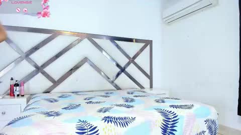 Tifani brown online show from 02/16/26, 01:40