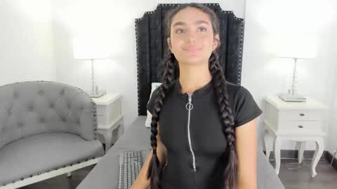 tifanny_lorenns online show from 03/09/26, 11:36