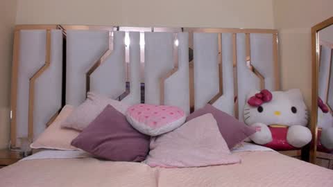    online show from 02/03/25, 09:29